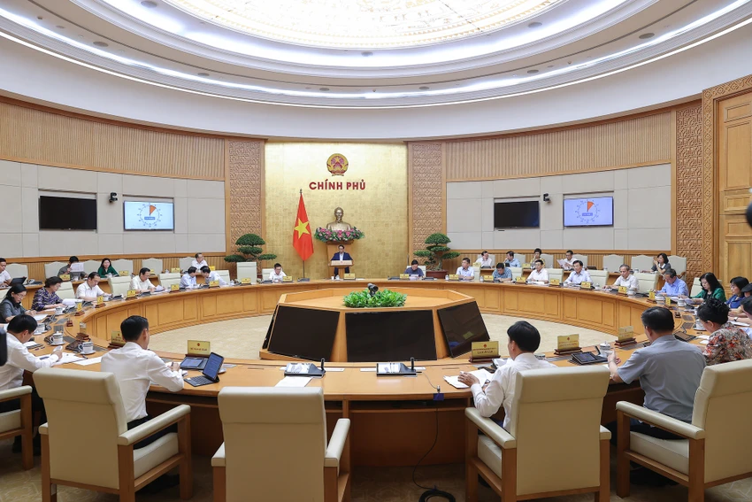 Hơn 50.000 người đã nhận tiền chi trả nghỉ việc do sắp xếp bộ máy bộ nội vụ
