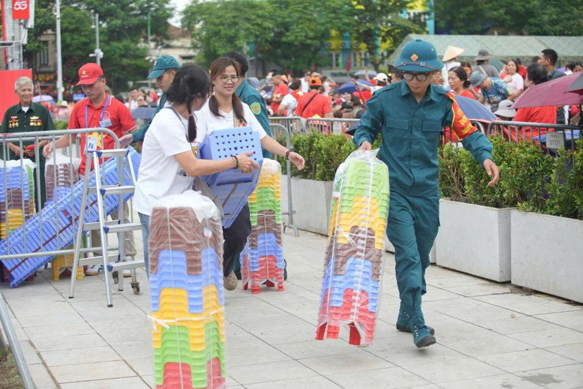 A80-Ngay-30-8-le-dieu-binh-dieu-hanh-phi-hung-3.jpg