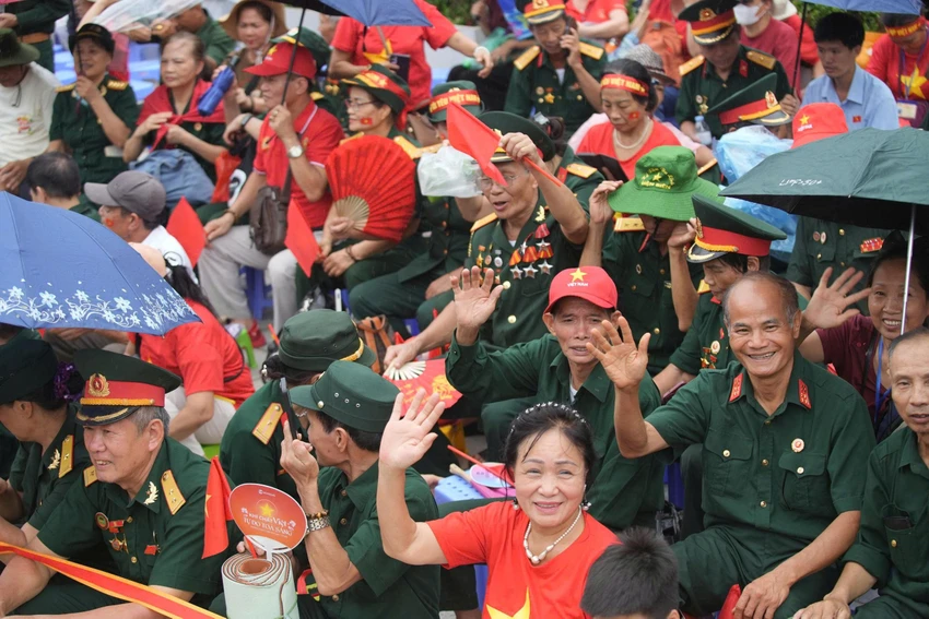 A80-Ngay-30-8-le-dieu-binh-dieu-hanh-phi-hung-quang-truong-ba-dinh.jpg