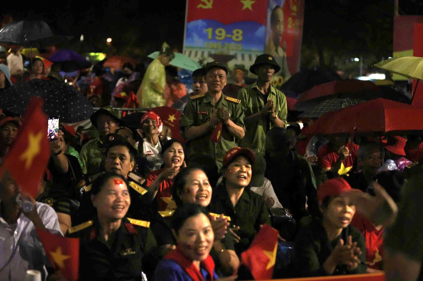 A80-Ngay-30-8-le-dieu-binh-dieu-hanh-ngoc-son-1-1.jpg