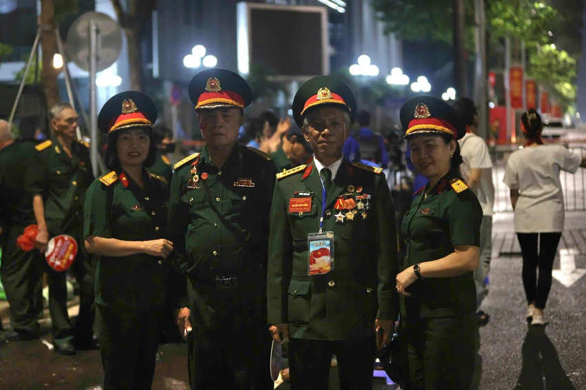 A80-Ngay-30-8-le-dieu-binh-dieu-hanh-ngoc-son-1-3.jpg
