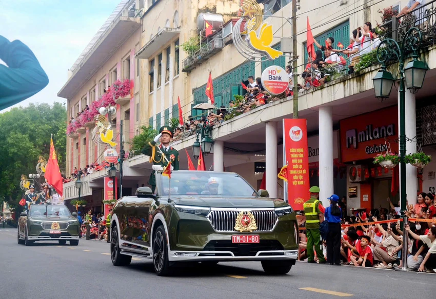 A80-Ngay-30-8-le-dieu-binh-dieu-hanh-thanh-tu-1.jpg