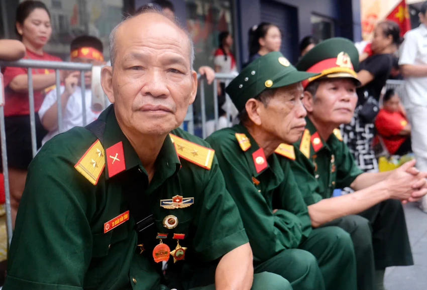 A80-Ngay-30-8-le-dieu-binh-dieu-hanh-thanh-tu.jpg