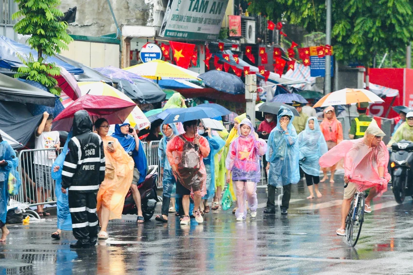 A80-dai-le-dieu-binh-dieu-hanh-anh-ngoc-6.jpg