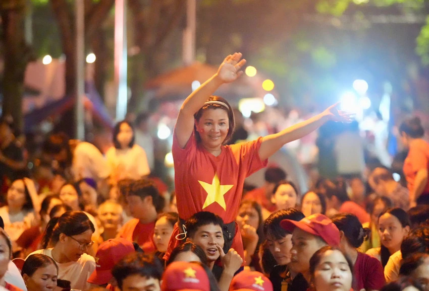 A80-dai-le-dieu-binh-dieu-hanh-phi-hung-hung-vuong-2.jpg