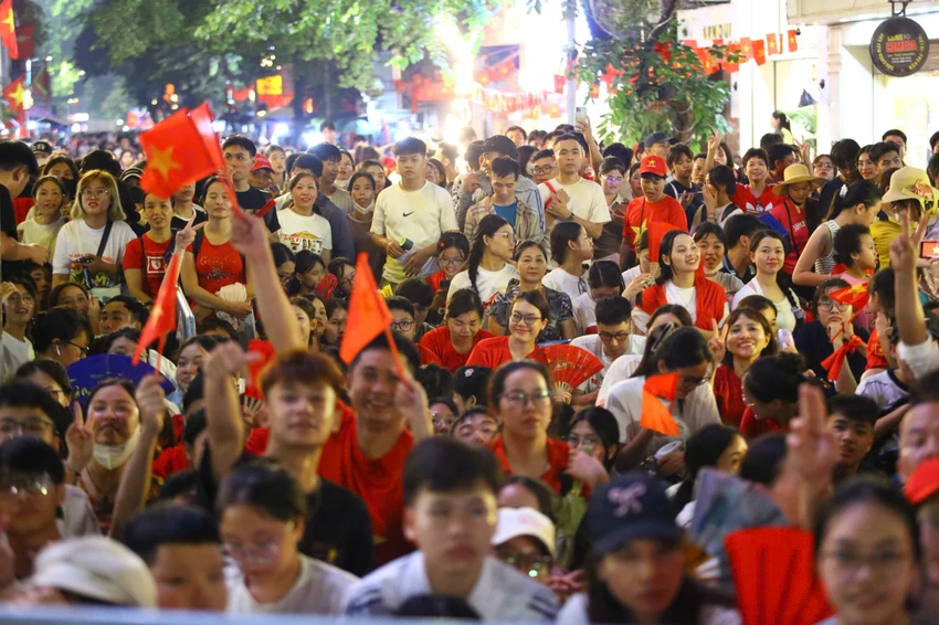 A80-dai-le-dieu-binh-dieu-hanh-phi-hung-trang-thi-4.jpg
