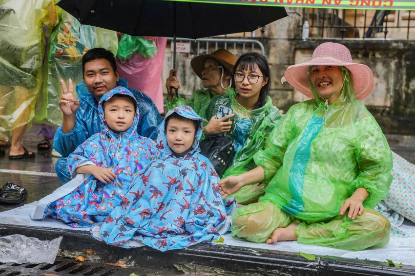 A80-dai-le-dieu-binh-dieu-hanh-tien-oanh-trang-thi-ba-trieu-hai-ba-trung-17.jpg
