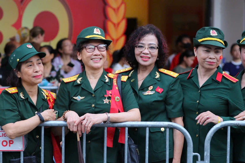 A80-dai-le-dieu-binh-dieu-hanh-tu-oanh-1.jpg