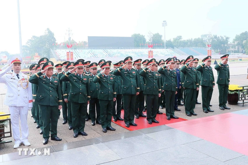 lanh-dao-dang-nha-nuoc-vao-lang-vieng-chu-tich-ho-chi-minh-nhan-dip-80-nam-quoc-khanh-4.jpg