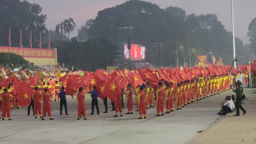 A80-dai-le-dieu-binh-dieu-hanh-dang-trung-1-3.jpg