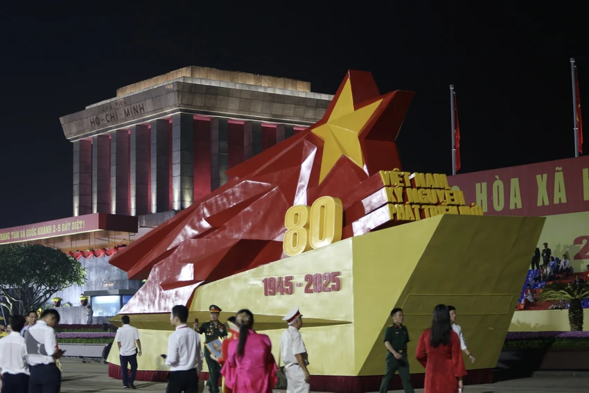 A80-dai-le-dieu-binh-dieu-hanh-hoang-giang-ba-dinh-1-3.jpg