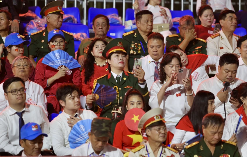 A80-dai-le-dieu-binh-dieu-hanh-hoang-giang-ba-dinh-1-4.jpg