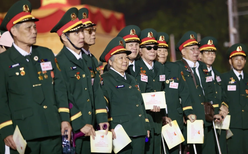 A80-dai-le-dieu-binh-dieu-hanh-hoang-giang-qt-ba-dinh-3.jpg
