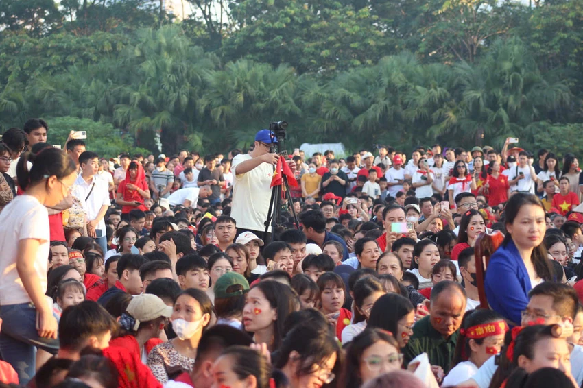 A80-dai-le-dieu-binh-dieu-hanh-phao-le-dac-lam-11.jpg