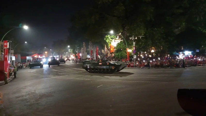 A80-dai-le-dieu-binh-dieu-hanh-phi-hung-khi-tai-1-3.jpg