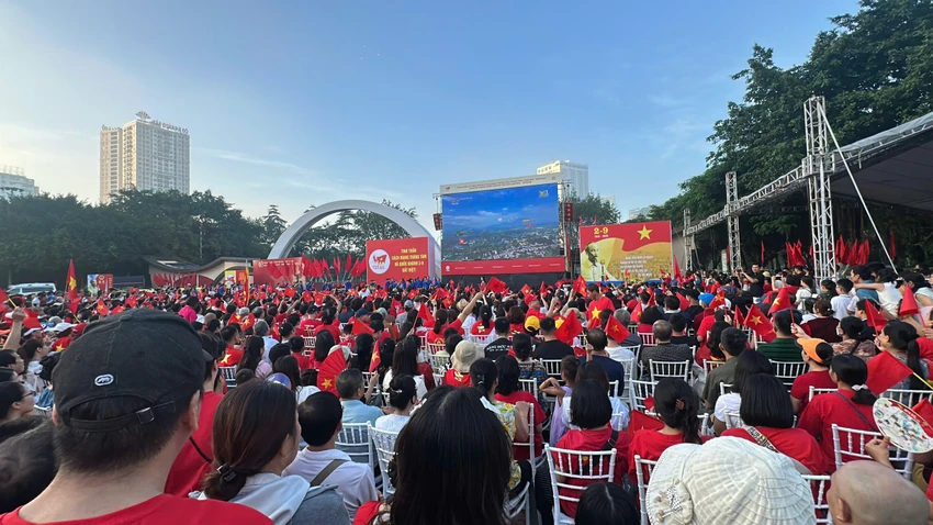 A80-dai-le-dieu-binh-dieu-hanh-thuy-hang-2.jpg