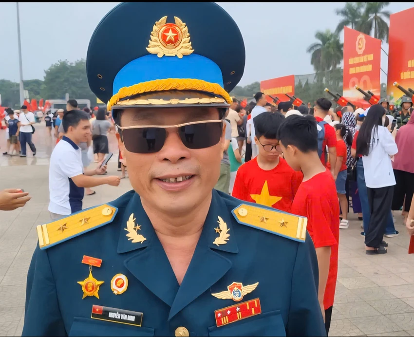A80-dai-le-dieu-binh-dieu-hanh-viet-long-1.jpg