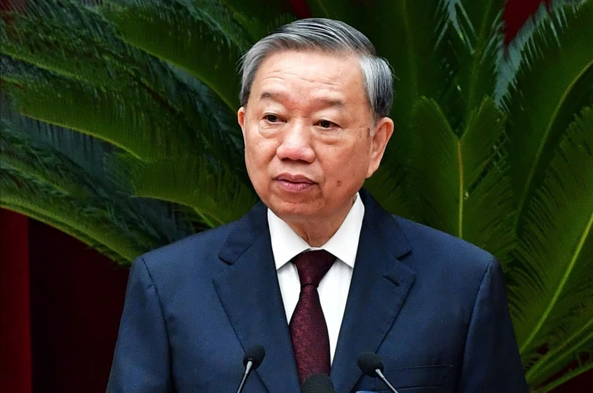Bộ Chính trị: Người dân, doanh nghiệp được tiếp cận, lựa chọn đơn vị cung cấp điện