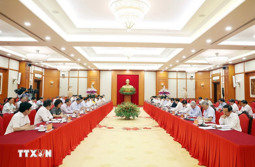 tong-bi-thu-can-di-dau-trong-khac-phuc-benh-luoi-suy-nghi-bao-thu-ve-tu-duy-4.jpg
