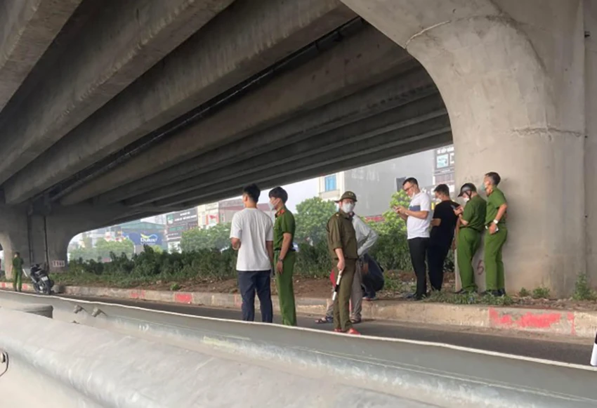Phát hiện một thi thể đang phân hủy ở Hà Nội