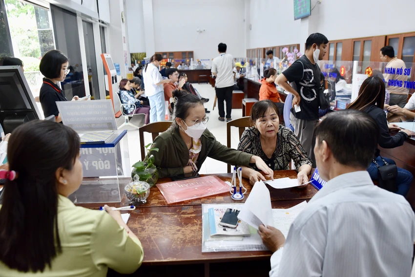 TP.HCM hướng đến công khai kết quả phục vụ của cán bộ
