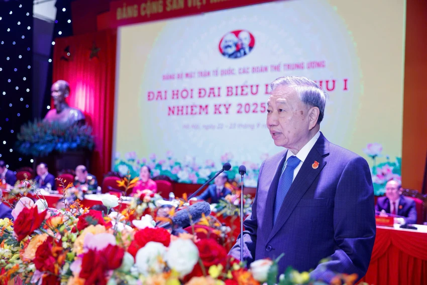 tong-bi-thu-mong-hop-it-lam-nhieu-co-nhieu-nu-cuoi-cua-nhan-dan-hon-4.jpg