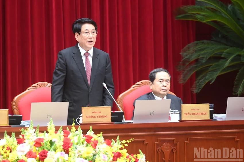 chum-anh-khai-mac-hoi-nghi-lan-thu-13-ban-chap-hanh-trung-uong-dang-khoa-xiii-2.jpg