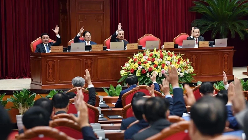 tuyet-doi-khong-de-lot-nguoi-chay-chuc-chay-quyen-co-hoi-be-phai-vao-trung-uong-xiv-tong-bi-thu-to-lam-5.jpg