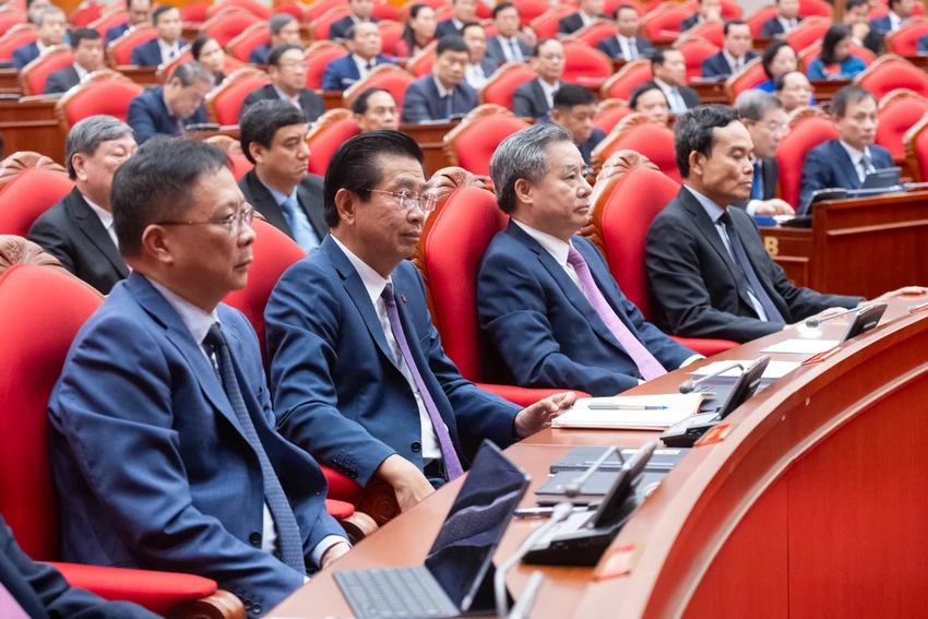 nhung-noi-dung-quan-trong-ve-nhan-su-kinh-te-xa-hoi-tai-hoi-nghi-trung-uong-13-1.jpg