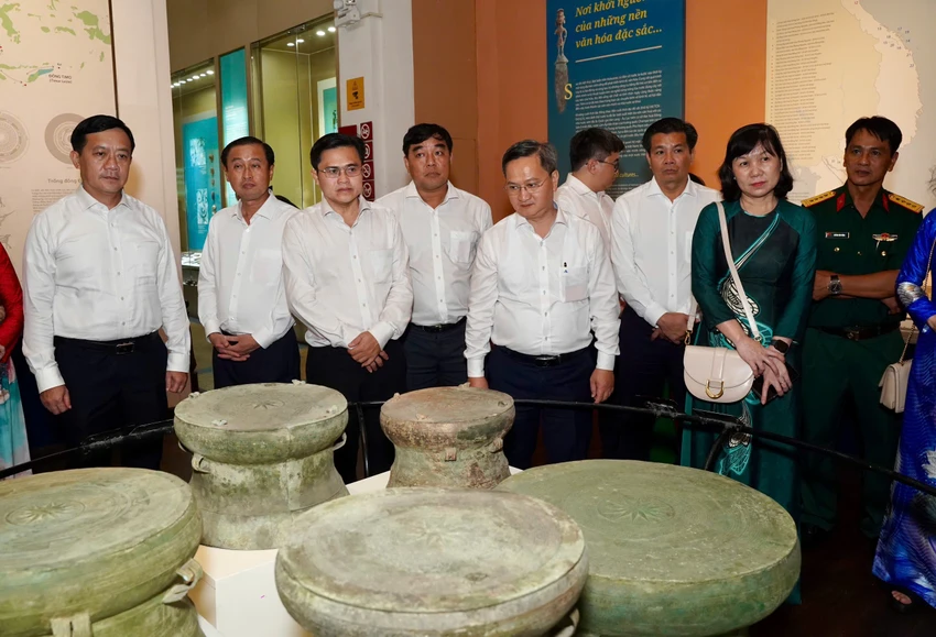 bao-tang-ho-chi-minh-5.jpg