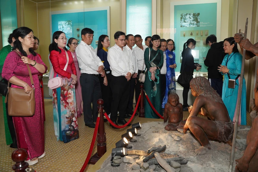 bao-tang-ho-chi-minh-6.jpg