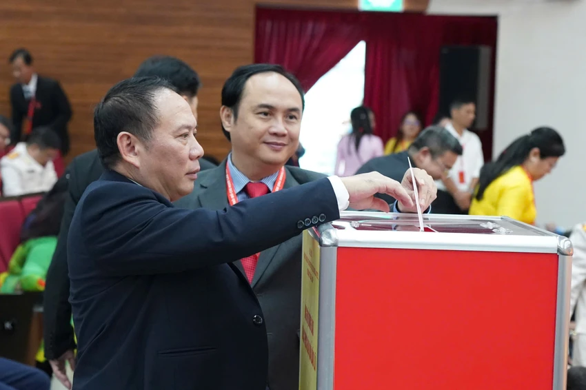 dai-hoi-tp.hcm-ung-ho-bao-lu-2.jpg