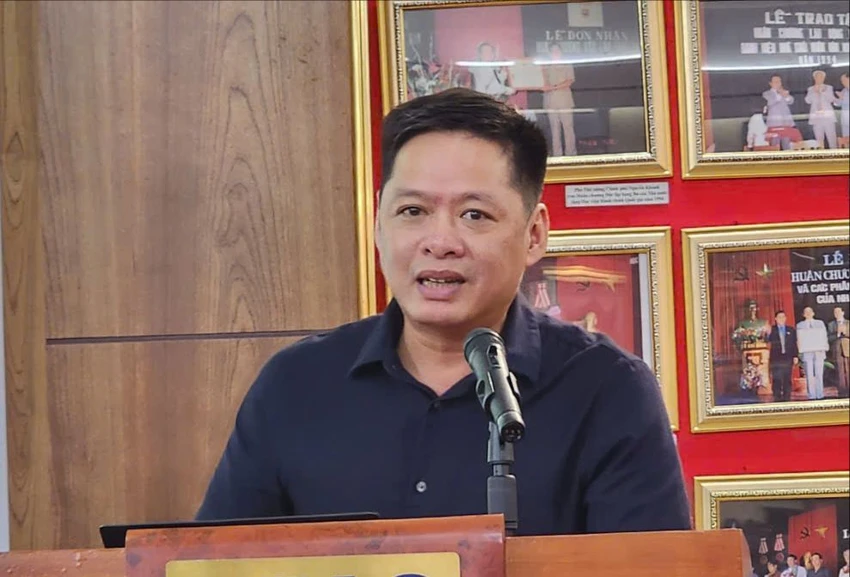 ong-Nguyen-Tu-Long.jpg