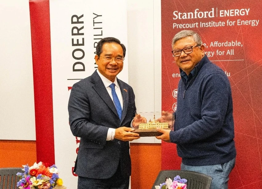 dai-hoc-quoc-gia-tp-hcm-ky-ket-hop-tac-voi-truong-phat-trien-ben-vung-doerr-dai-hoc-stanford-2.jpg