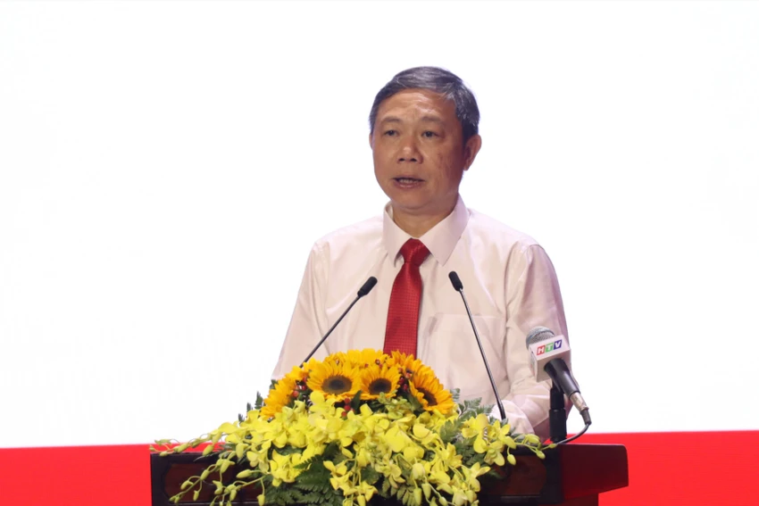 van-hoc-nghe-thuat-tp-hcm19.JPG