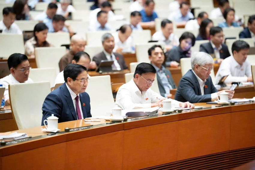 du-kien-thang-10-trinh-nghi-dinh-moi-ve-phu-cap-ho-tro-nhan-vien-y-te-thon-ban-1.jpg