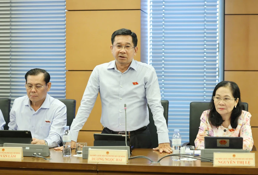Đại biểu Quốc hội: 'Vào bệnh viện khám, bác sĩ khuyên tôi đừng mua thuốc ngoài, coi chừng thuốc giả'