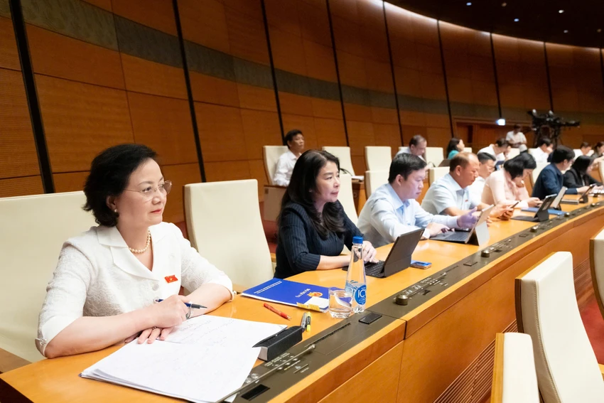 ky-hop-thu-10-dai-bieu-qh.jpg