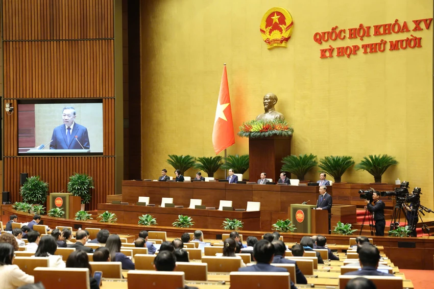 tong-bi-thu-dung-de-tuyen-bo-tinh-gon-bo-may-ma-sinh-them-tang-nac-xin-cho-ngoai-thuc-te-1.jpg