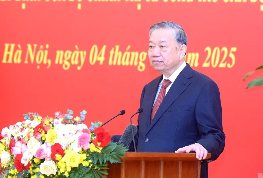 tong-bi-thu-to-lam-bo-chinh-tri-da-xem-xet-than-trong-dam-bao-on-dinh-phat-trien-doi-ngu-can-bo-cap-cao-2.jpg