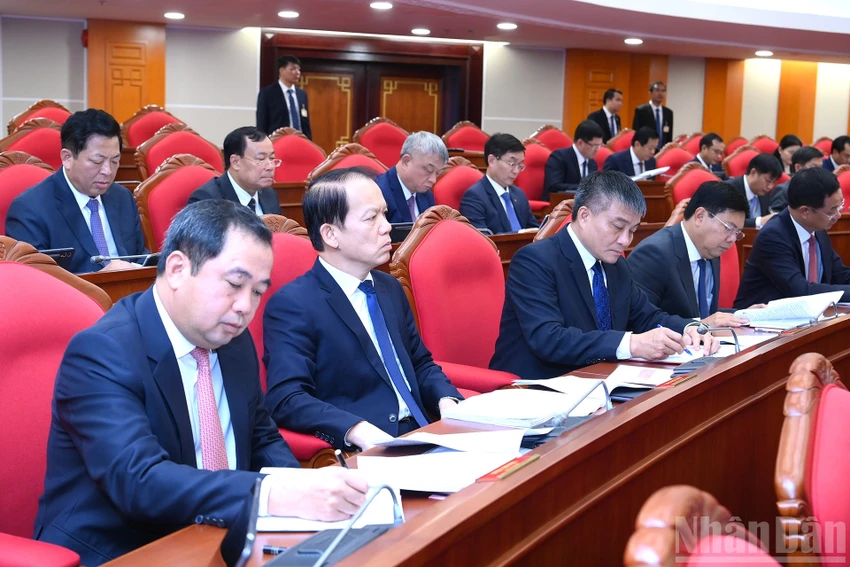 hinh-anh-khai-mac-hoi-nghi-lan-thu-14-ban-chap-hanh-trung-uong-dang-khoa-xiii-7.jpg