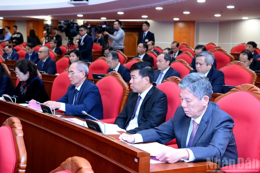 hinh-anh-khai-mac-hoi-nghi-lan-thu-14-ban-chap-hanh-trung-uong-dang-khoa-xiii-8.jpg