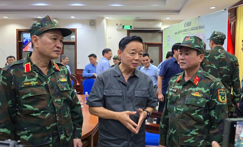 Pho-thu-tuong-Tran-hong-Ha-chi-dao-ung-pho-bao-so-13-3.jpg