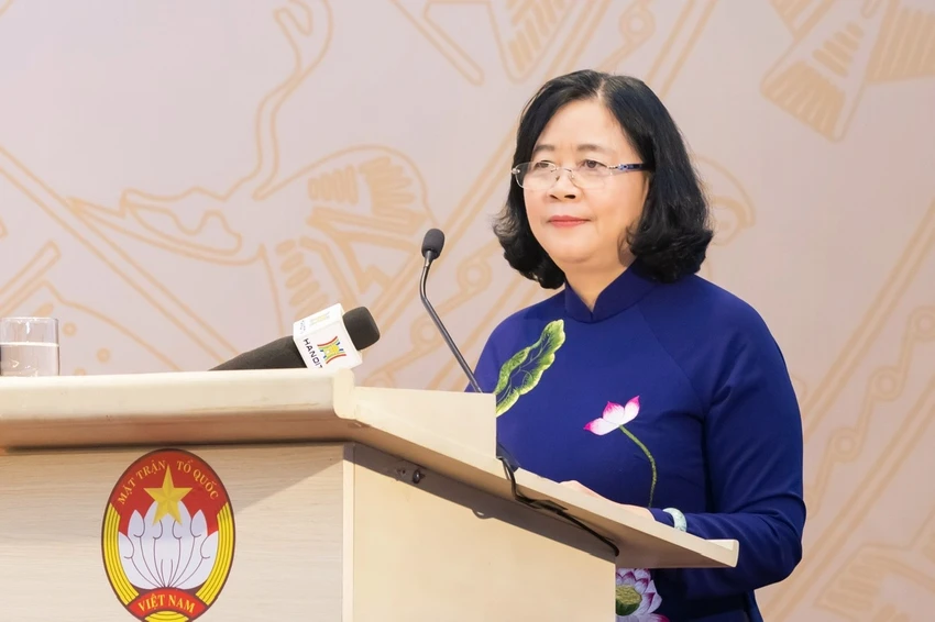 bui-thi-minh-hoai.jpg