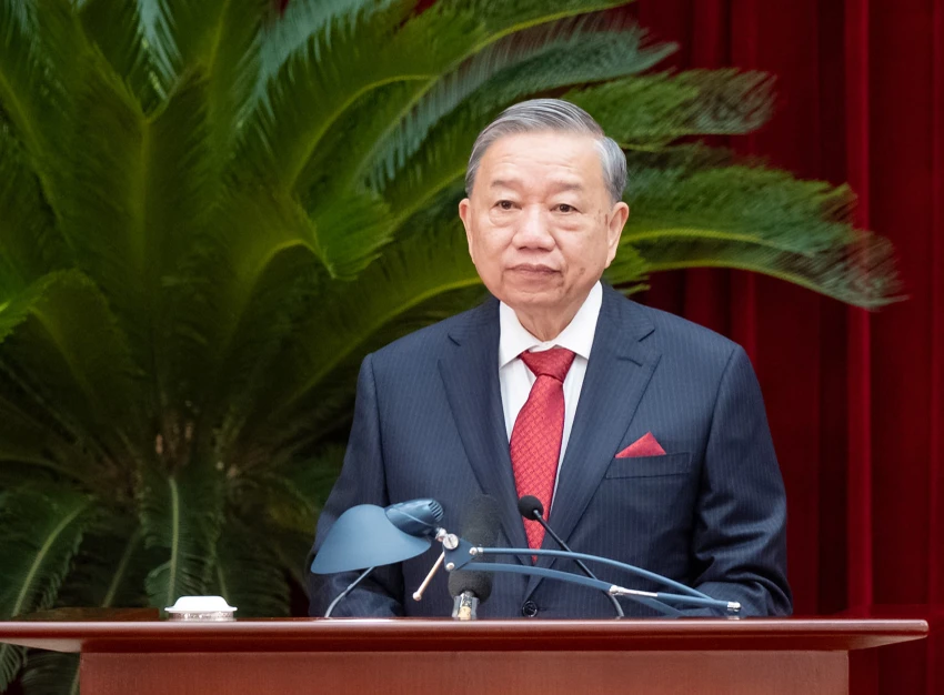 trung-uong-yeu-cau-cai-cach-tien-luong-phu-cap-phu-hop-voi-sap-xep-tinh-gian-bien-che.jpg