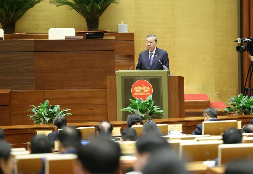 ong-bi-thu-to-lam-khong-de-xay-ra-viec-chay-suat-ung-cu-chay-phieu-bau-2.jpg