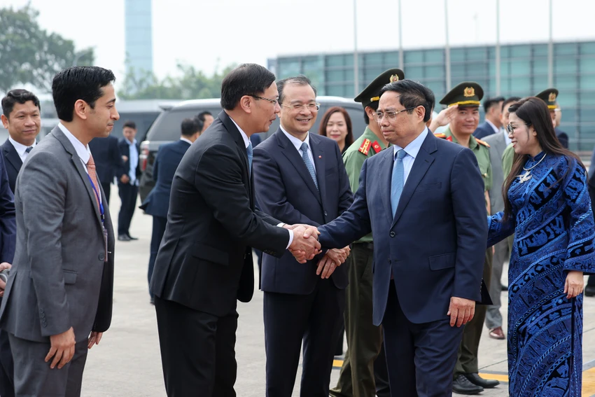 thu-tuong-va-phu-nhan-len-duong-tham-lam-viec-tai-kuwait-algeria-nam-phi-2.jpg