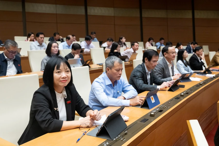 xem-xet-tp-hcm-va-ha-noi-duoc-lap-co-quan-truyen-thong-chu-luc-da-phuong-tien-QH.jpg