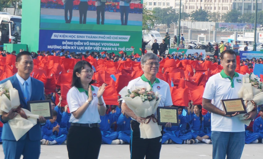 dong-dien-vo-nhac-vovinam-9-2314-6905.jpg
