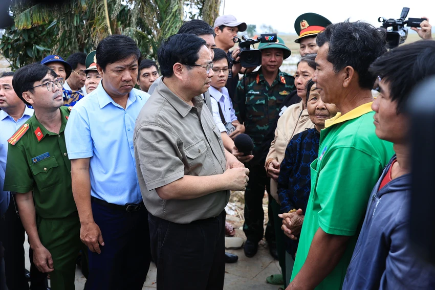 ngay-mai-1-12-trien-khai-chien-dich-quang-trung-than-toc-dung-lai-nha-cho-nguoi-dan-vung-lu-thu-tuong-pham-minh-chinh-2.jpg